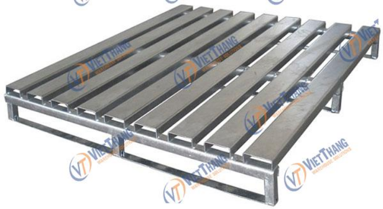 Pallet thép
